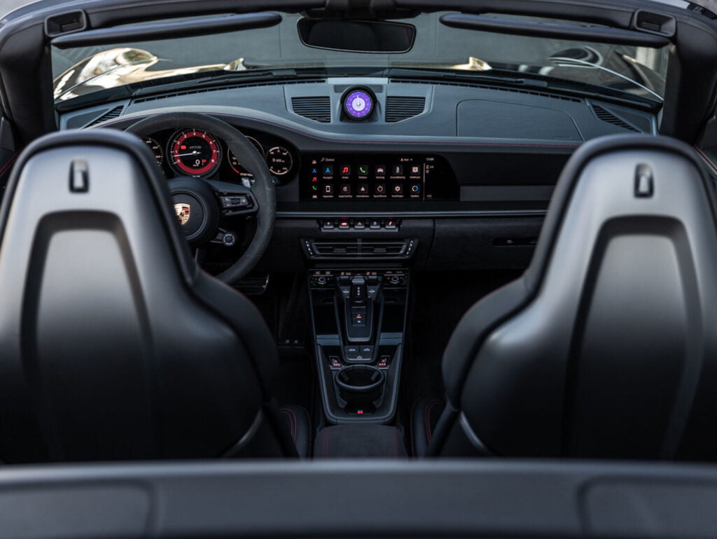 Caviarz-Porsche-911-992-Carrera-4-GTS-Cabriolet-Jet-Black-Metallic33_1406de56d3cd2f610392f2ac6e97ab8e