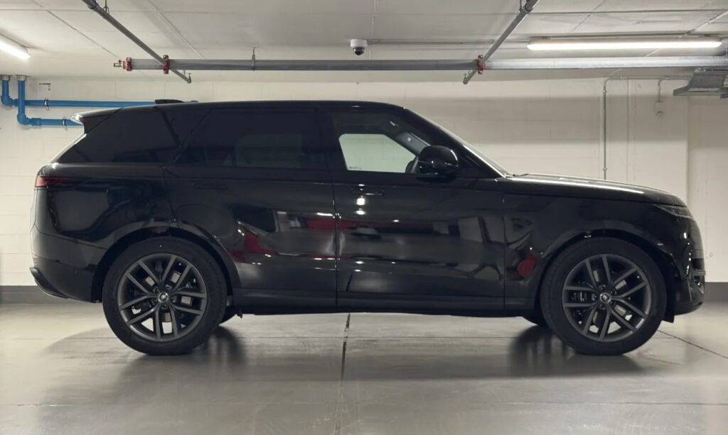 Range Rover Sport 2025 Side