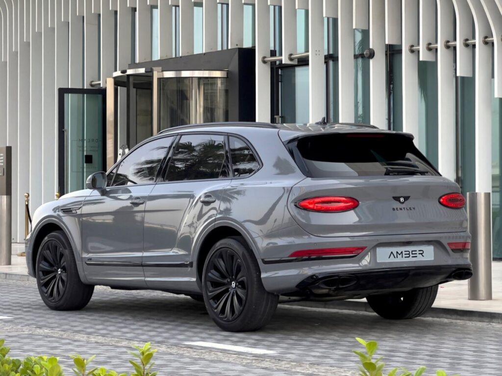 Bentayga Rear2