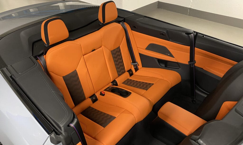 BMW-M4-COMPETITION-CABRIO-SEDILI-POST