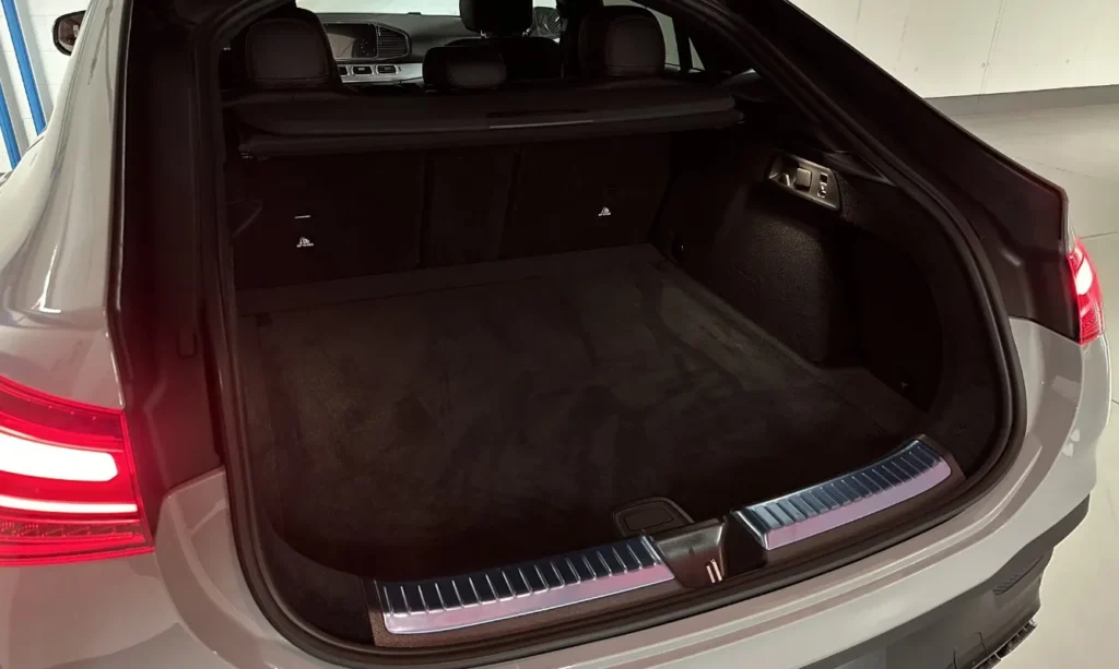 MERCEDES-GLE-COUPE-63S-AMG-BAULE