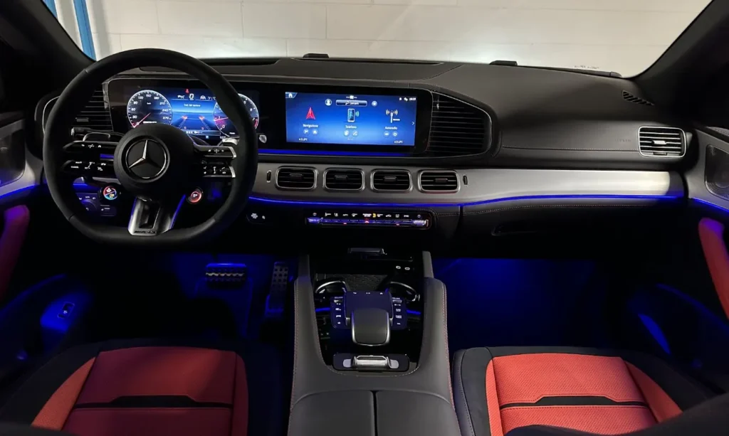 MERCEDES-GLE-COUPE-63S-AMG-PLANCIA