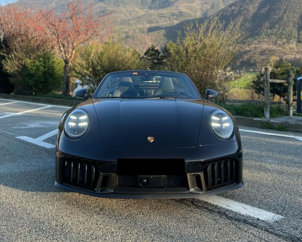 Porsche 911 Carrera 4 GTS 992.2 Front 2