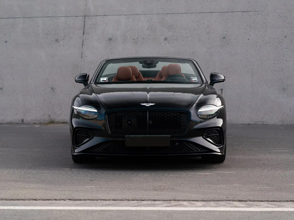 Bentley GTC 2025 Black Front 2