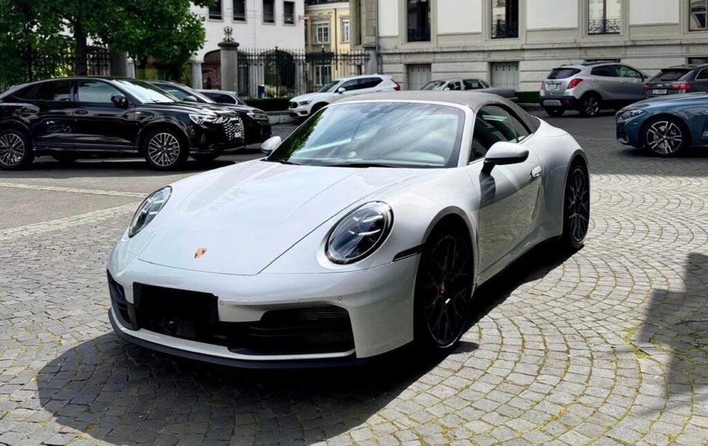Porsche 911 Carrera Cabriolet 992.2 Front 5