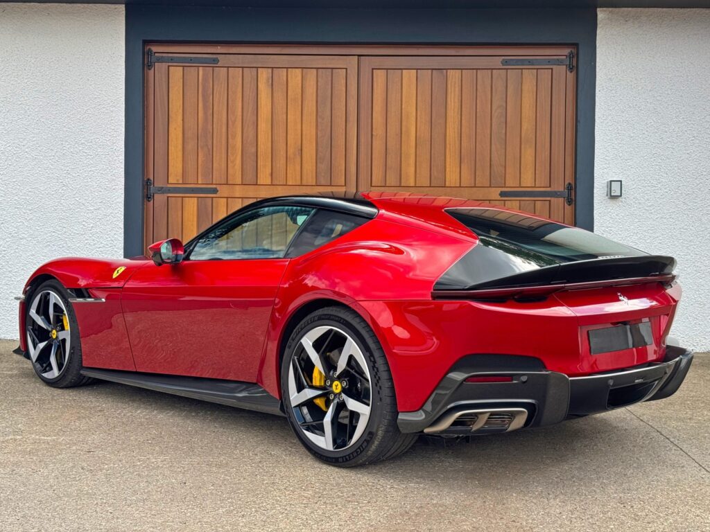 imgi_3_Ferrari-12-Cilindri-SV74ZDY-32-scaled