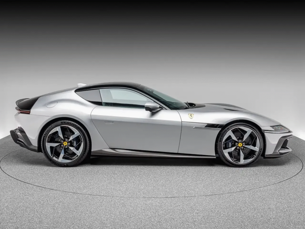 Ferrari 12Cilindri Coupe Silver Side